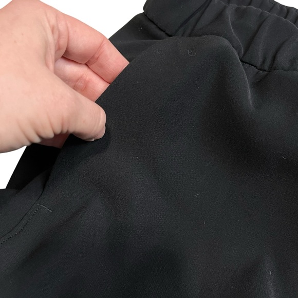 Lululemon On the Fly Wide-Leg 7/8 Pant Woven Black Pants Pockets 5BQPS size 8 - Picture 10 of 13